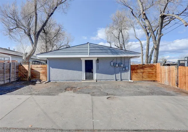Photo 1 of Single family home for sale at 1040 N Stuart St, Denver, CO 80204 | MLS# 2618834 | Listing updated on 2026-10-09