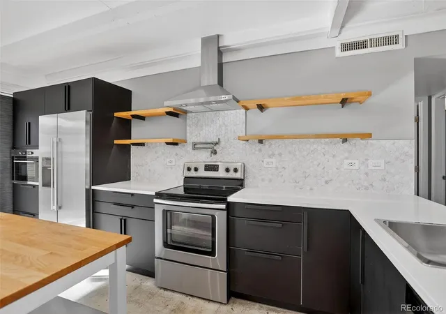 Photo 3 of Single family home for sale at 1040 N Stuart St, Denver, CO 80204 | MLS# 2618834 | Listing updated on 2026-10-09