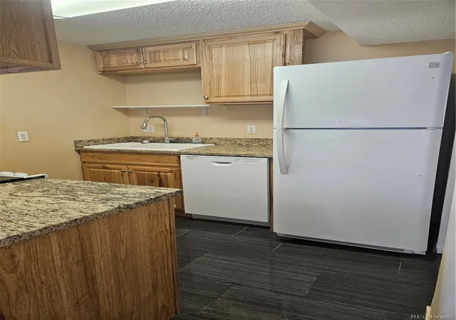 Photo 4 of Condo for sale at 1723 Robb St #4, Lakewood, CO 80215 | MLS# 5334845 | Listing updated on 2026-10-11