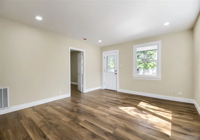 Photo 4 of Single family home for sale at 321 Stuart St, Denver, CO 80219 | MLS# 7085079 | Listing updated on 2026-10-10
