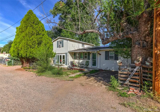 Photo 3 of Single family home for sale at 1316 Reed Ln, Canon City, CO 81212 | MLS# 5680962 | Listing updated on 2026-10-10