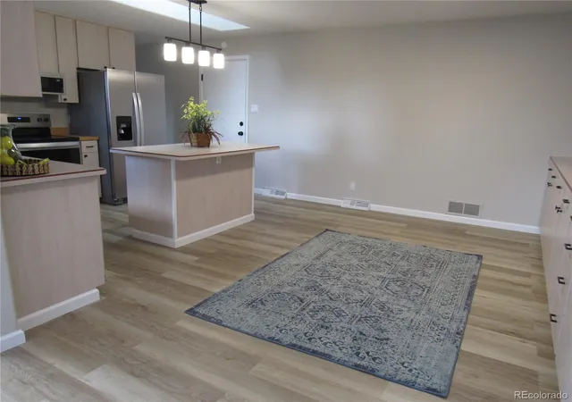 Photo 4 of Single family home for sale at 1586 S Wright Ct, Lakewood, CO 80228 | MLS# 5297022 | Listing updated on 2026-10-11