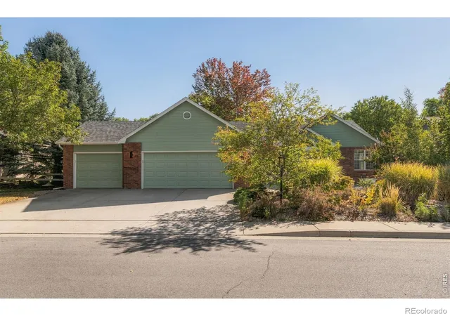 Photo 1 of Single family home for sale at 266 Tacanecy Dr, Loveland, CO 80537 | MLS# IR1070406 | Listing updated on 2026-10-17