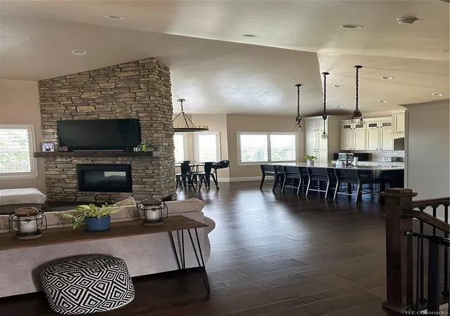 Photo 4 of Single family home for sale at 8632 S Wadsworth Ct, Littleton, CO 80128 | MLS# 3419244 | Listing updated on 2026-10-11