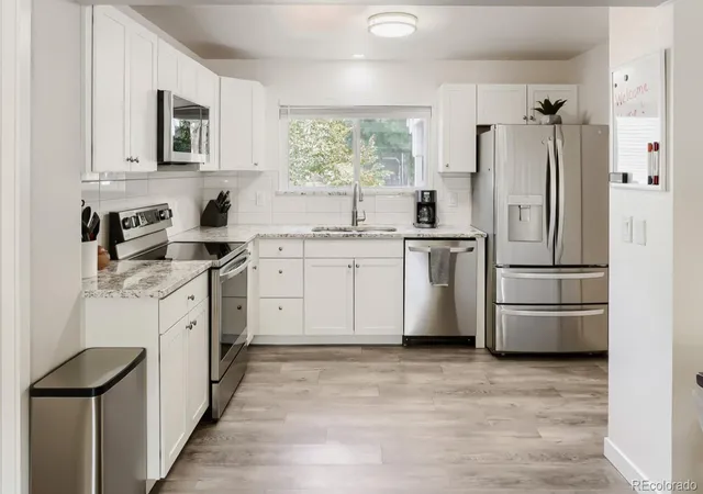 Photo 2 of Townhouse for sale at 4750 S Dudley St #39, Littleton, CO 80123 | MLS# 4385778 | Listing updated on 2026-10-10