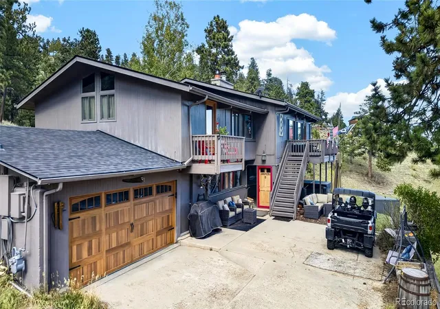 Photo 4 of Single family home for sale at 12155 Cochise Cir, Conifer, CO 80433 | MLS# 7540456 | Listing updated on 2026-10-10