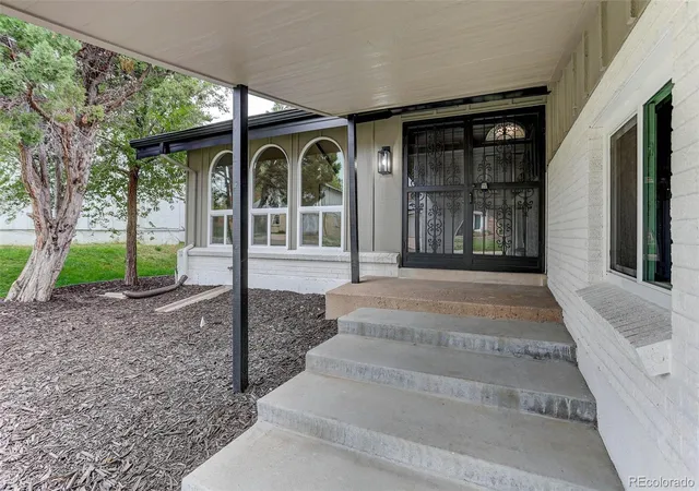 Photo 1 of Single family home for sale at 4084 S Willow Way, Denver, CO 80237 | MLS# 5192505 | Listing updated on 2026-10-16