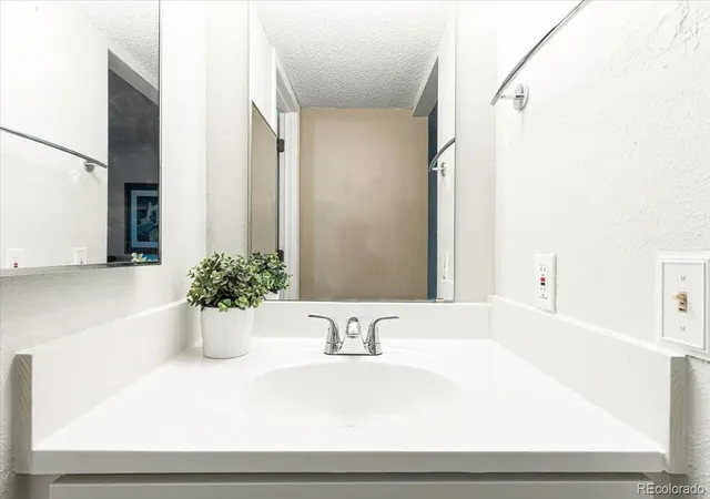 Photo 3 of Condo for sale at 3121 S Tamarac Dr #302H, Denver, CO 80231 | MLS# 6442260 | Listing updated on 2026-10-10