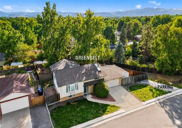 Photo 3 of Single family home for sale at 6459 Iris St, Arvada, CO 80004 | MLS# 9722256 | Listing updated on 2026-10-15