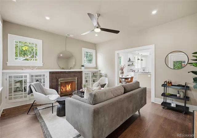 Photo 4 of Single family home for sale at 800 S Emerson St, Denver, CO 80209 | MLS# 4971643 | Listing updated on 2026-10-11