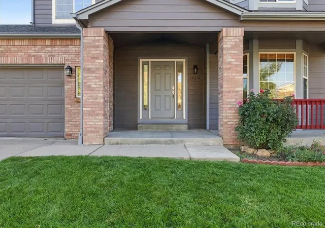 Photo 4 of Single family home for sale at 18512 E Bates Dr, Aurora, CO 80013 | MLS# 7461700 | Listing updated on 2026-10-26