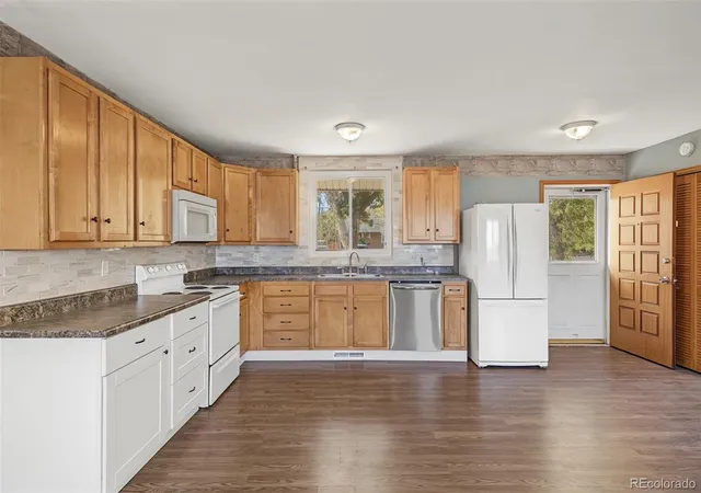 Photo 2 of Single family home for sale at 520 Cragmore St, Denver, CO 80221 | MLS# 2812597 | Listing updated on 2026-10-15