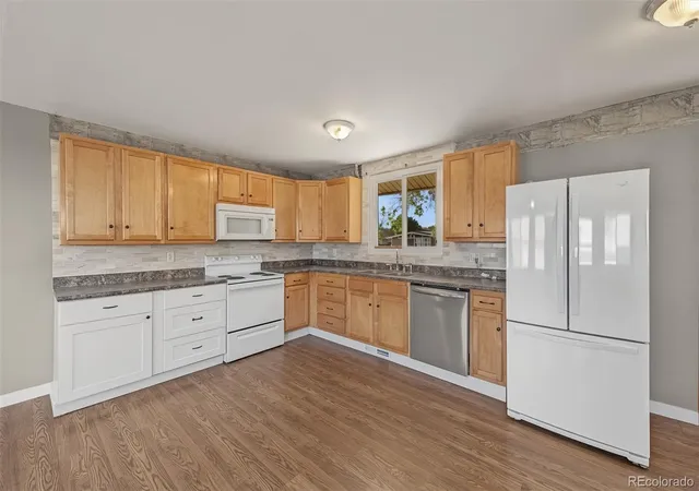 Photo 3 of Single family home for sale at 520 Cragmore St, Denver, CO 80221 | MLS# 2812597 | Listing updated on 2026-10-15