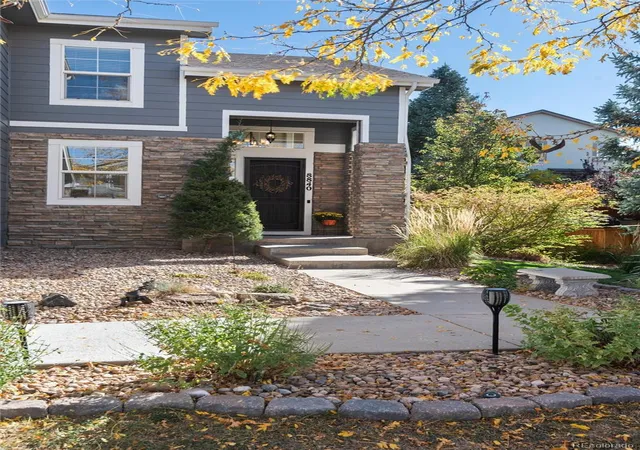 Photo 2 of Single family home for sale at 8840 W Cannes Dr, Littleton, CO 80127 | MLS# 2652781 | Listing updated on 2026-10-16