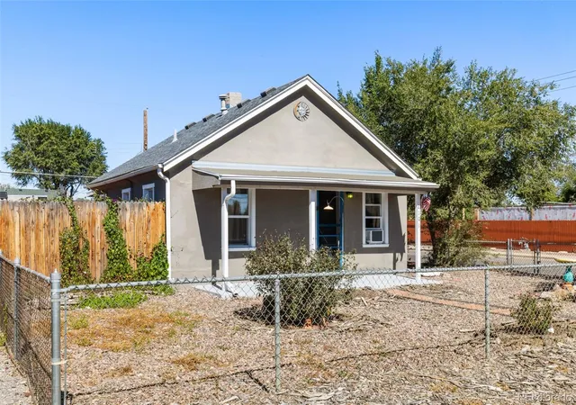 Photo 3 of Single family home for sale at 2101 W 15th Street, Pueblo, CO 81003 | MLS# 8210583 | Listing updated on 2026-10-11