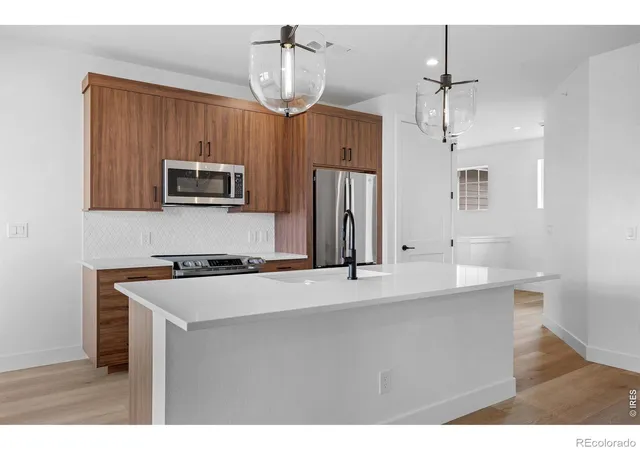 Photo 4 of Condo for sale at 3413 Molly Cir, Broomfield, CO 80023 | MLS# IR1070424 | Listing updated on 2026-10-11
