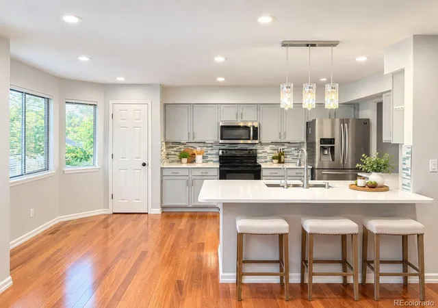 Photo 4 of Single family home for sale at 9557 Brentford Dr, Highlands Ranch, CO 80130 | MLS# 9033504 | Listing updated on 2026-10-11