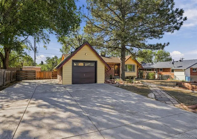 Photo 2 of Single family home for sale at 6752 W 65th Avenue, Arvada, CO 80003 | MLS# 5089388 | Listing updated on 2026-10-13