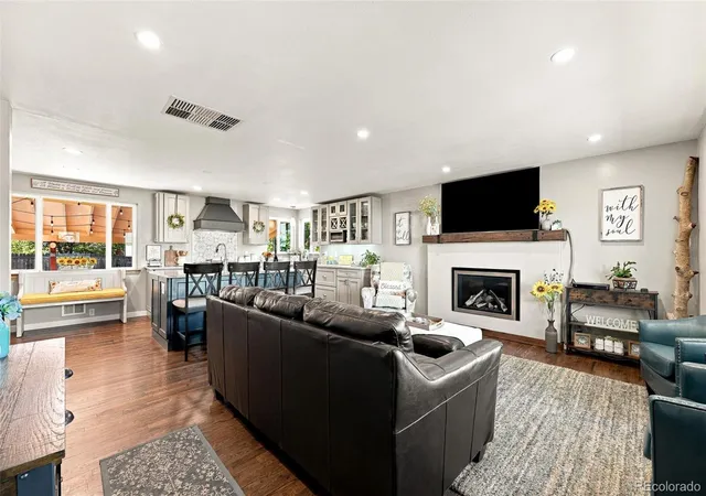 Photo 4 of Single family home for sale at 6752 W 65th Avenue, Arvada, CO 80003 | MLS# 5089388 | Listing updated on 2026-10-13