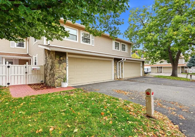 Photo 1 of Condo for sale at 3284 S Heather Gdns Way, Aurora, CO 80014 | MLS# 4604536 | Listing updated on 2026-10-24