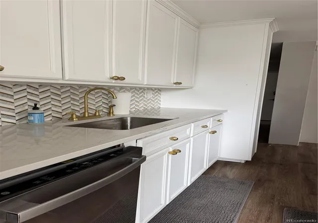 Photo 3 of Condo for sale at 800 N Washington St #202, Denver, CO 80203 | MLS# 4508561 | Listing updated on 2026-10-16