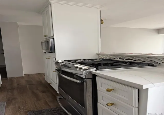 Photo 4 of Condo for sale at 800 N Washington St #202, Denver, CO 80203 | MLS# 4508561 | Listing updated on 2026-10-16