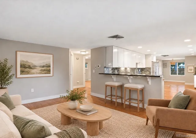 Photo 4 of Single family home for sale at 4840 S Huron St, Englewood, CO 80110 | MLS# 6885100 | Listing updated on 2026-10-15