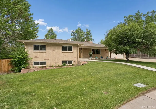 Photo 1 of Single family home for sale at 590 Lamar Ct, Lakewood, CO 80226 | MLS# 1594570 | Listing updated on 2026-10-24