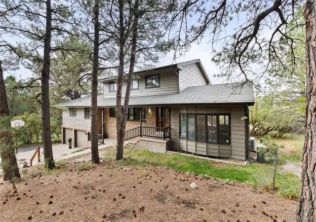 Photo 2 of Single family home for sale at 28 S White Tail Dr, Franktown, CO 80116 | MLS# 4728980 | Listing updated on 2026-10-23