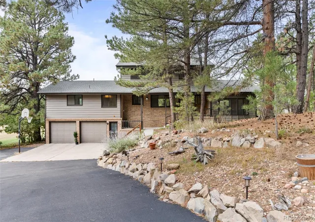 Photo 3 of Single family home for sale at 28 S White Tail Dr, Franktown, CO 80116 | MLS# 4728980 | Listing updated on 2026-10-23