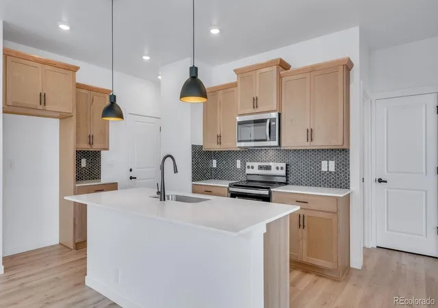 Photo 2 of Single family home for sale at 1913 Sorghum Way, Johnstown, CO 80534 | MLS# 9842664 | Listing updated on 2026-10-12