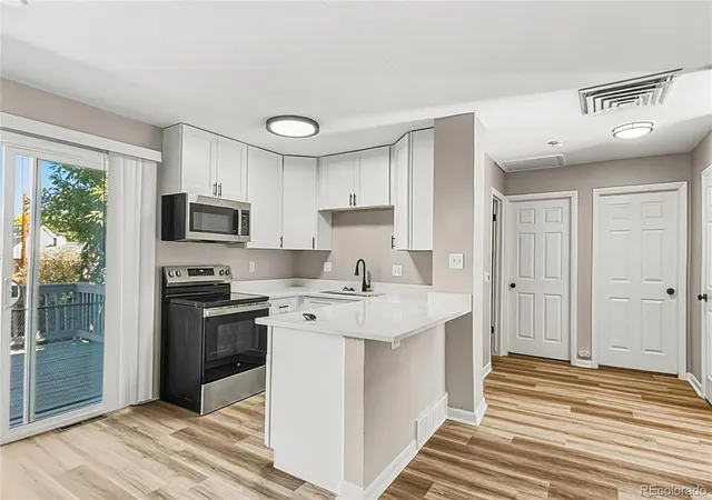 Photo 3 of Single family home for sale at 7907 E Fremont Ave, Centennial, CO 80112 | MLS# 2378965 | Listing updated on 2026-10-12
