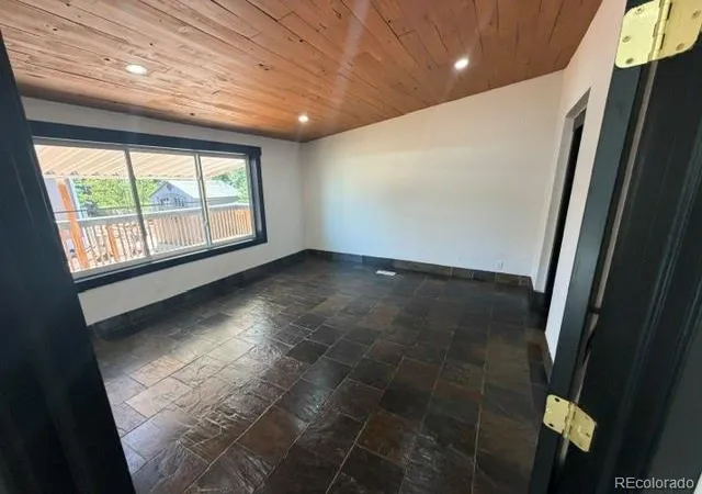 Photo 3 of Manufactured home for sale at 1645 Eisenhower Way, Aurora, CO 80011 | MLS# 9686885 | Listing updated on 2026-10-12