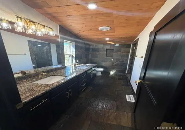Photo 4 of Manufactured home for sale at 1645 Eisenhower Way, Aurora, CO 80011 | MLS# 9686885 | Listing updated on 2026-10-12