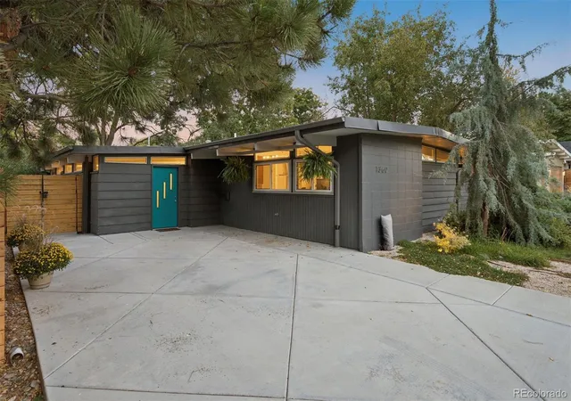 Photo 1 of Single family home for sale at 1360 S Dahlia St, Denver, CO 80222 | MLS# 4382195 | Listing updated on 2026-10-20