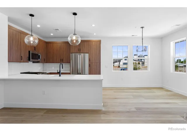 Listing Photo 5 - Condo for sale in building located at 3415 Molly Cir, Broomfield, CO 80023