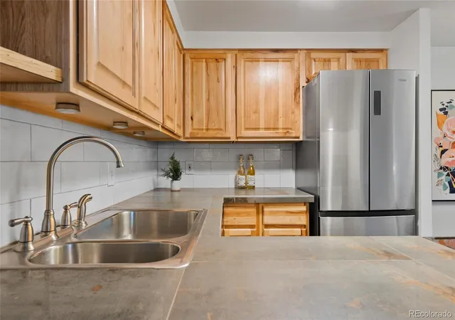 Photo 4 of Condo for sale at 1260 N York St #105, Denver, CO 80206 | MLS# 9332422 | Listing updated on 2026-10-19
