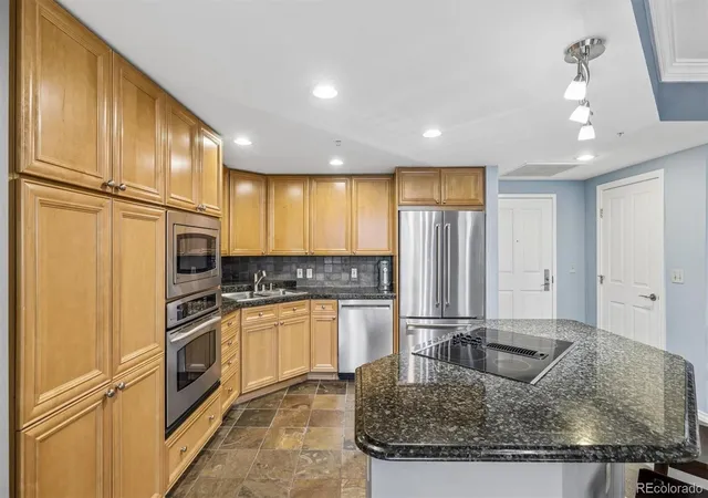 Photo 4 of Condo for sale at 8100 E Union Ave #906, Denver, CO 80237 | MLS# 3159911 | Listing updated on 2026-10-21