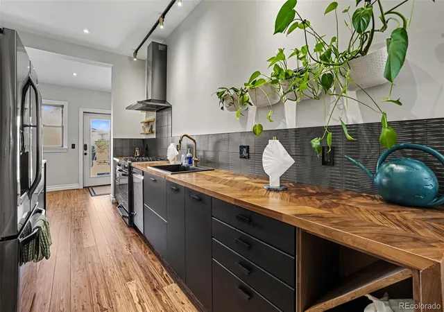 Photo 4 of Single family home for sale at 3127 California St, Denver, CO 80205 | MLS# 3371953 | Listing updated on 2026-10-17
