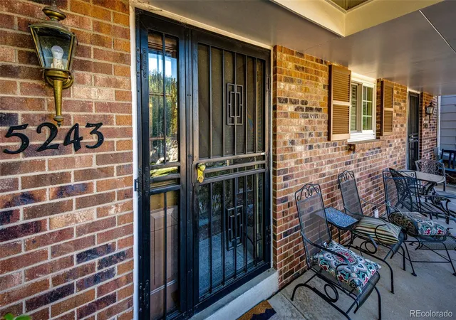 Photo 2 of Townhouse for sale at 5243 S Jellison St, Littleton, CO 80123 | MLS# 6682146 | Listing updated on 2026-10-19