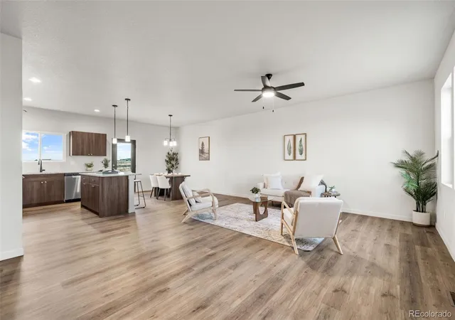 Photo 4 of Single family home for sale at 832 E Loma Dr, Pueblo, CO 81007 | MLS# 4040551 | Listing updated on 2026-10-13