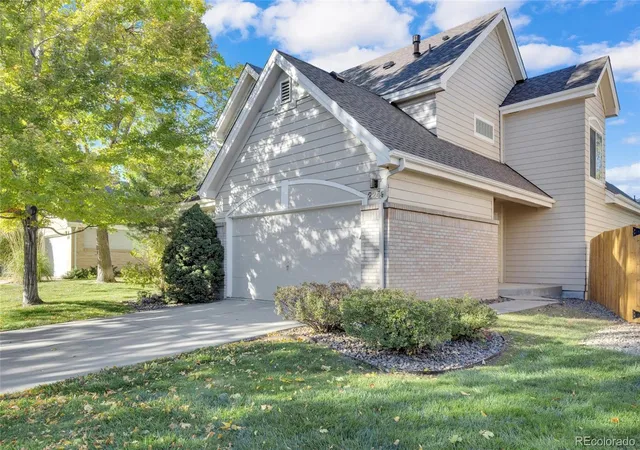 Photo 2 of Single family home for sale at 2249 S Joliet Way, Aurora, CO 80014 | MLS# 2778324 | Listing updated on 2026-10-24