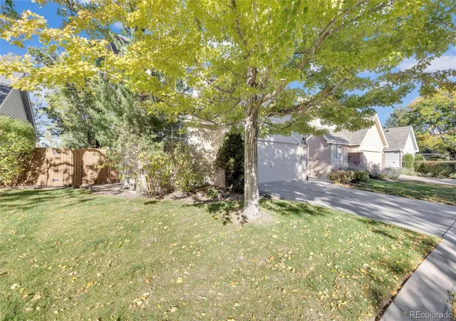 Photo 3 of Single family home for sale at 2249 S Joliet Way, Aurora, CO 80014 | MLS# 2778324 | Listing updated on 2026-10-24