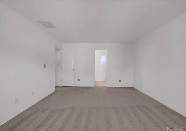 Photo 4 of Single family home for sale at 10415 Durango Pl, Longmont, CO 80504 | MLS# 9224514 | Listing updated on 2026-10-22