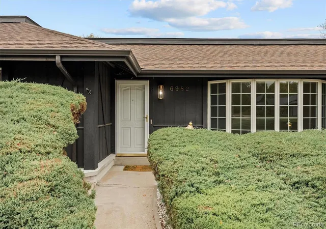 Photo 2 of Single family home for sale at 6982 S Lamar St, Littleton, CO 80128 | MLS# 9501710 | Listing updated on 2026-10-15