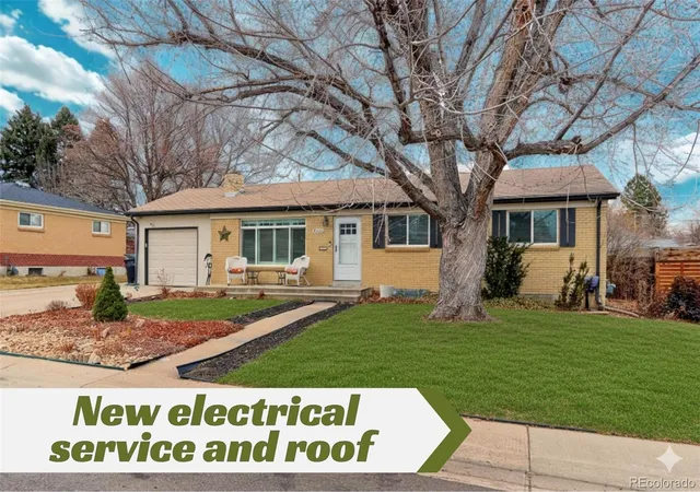 Single family home for sale at 3333 W Wagon Trl Dr, Englewood, CO 80110 | MLS# 2757920