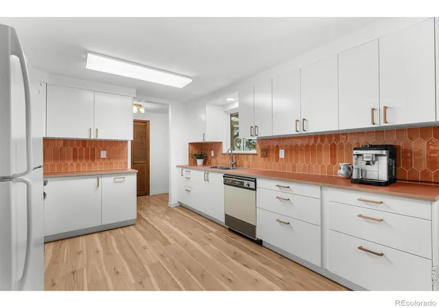 Photo 3 of Single family home for sale at 1692 Geneva Cir, Longmont, CO 80503 | MLS# IR1070523 | Listing updated on 2026-10-16