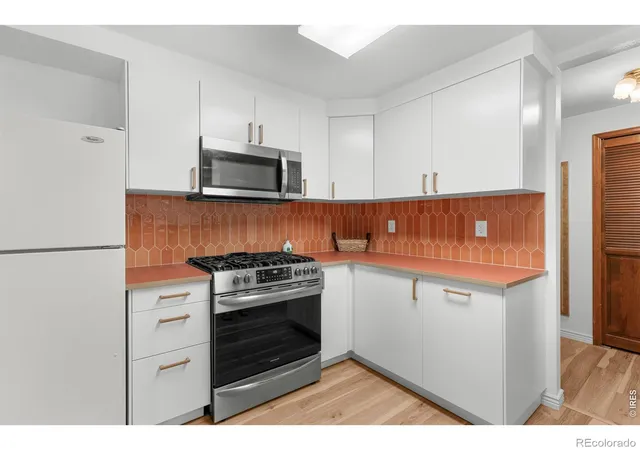 Photo 4 of Single family home for sale at 1692 Geneva Cir, Longmont, CO 80503 | MLS# IR1070523 | Listing updated on 2026-10-16