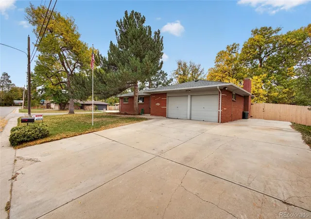 Photo 1 of Single family home for sale at 6940 W 4th Avenue, Lakewood, CO 80226 | MLS# 9947698 | Listing updated on 2026-10-14