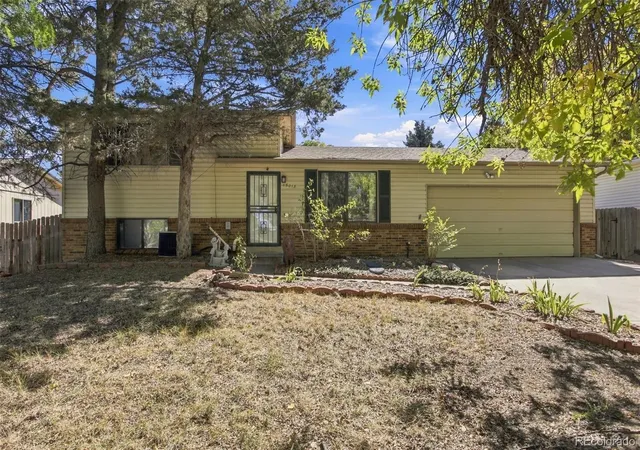 Single family home for sale at 15018 E Columbia Dr, Aurora, CO 80014 | MLS# 2977328